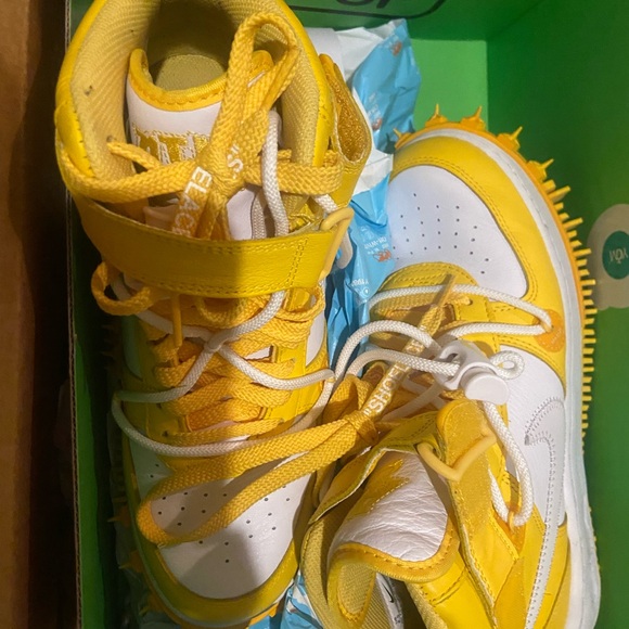 Off-White  Yellow and White Sneakers - Picture 9 of 11